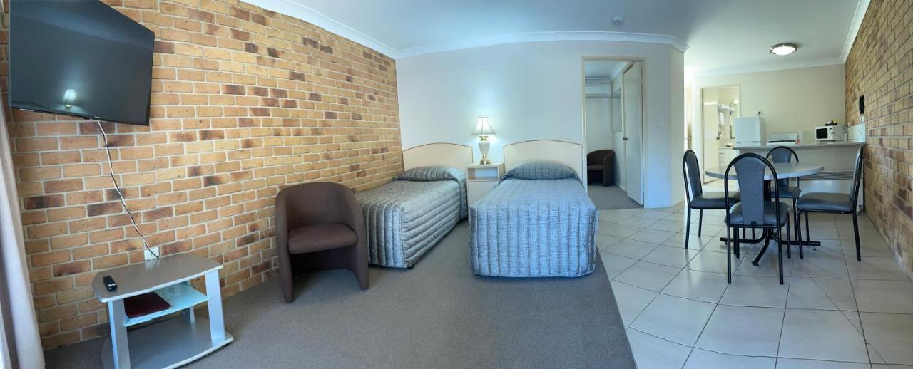 Crows Nest Motel Extérieur photo